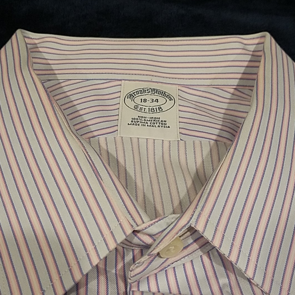Button down - Picture 2 of 6